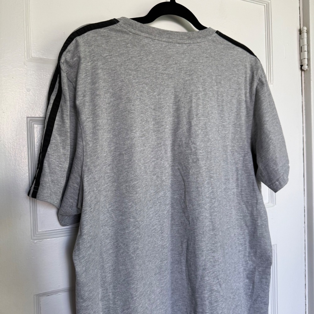 Adidas Disney Mickey Mouse Soccer Graphic T-Shirt Gray Mens XL Short Sleeve - Picture 9 of 10